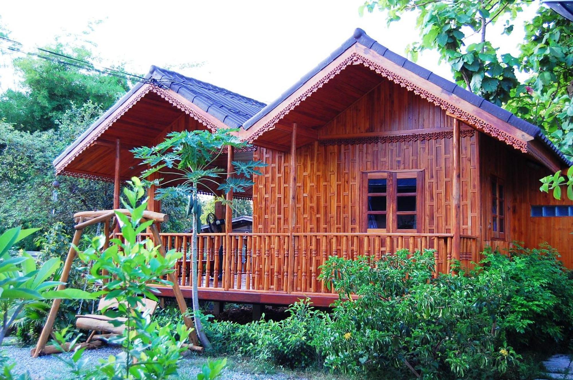 Home Stay Stc Bed And Breakfast 우돈타니 외부 사진