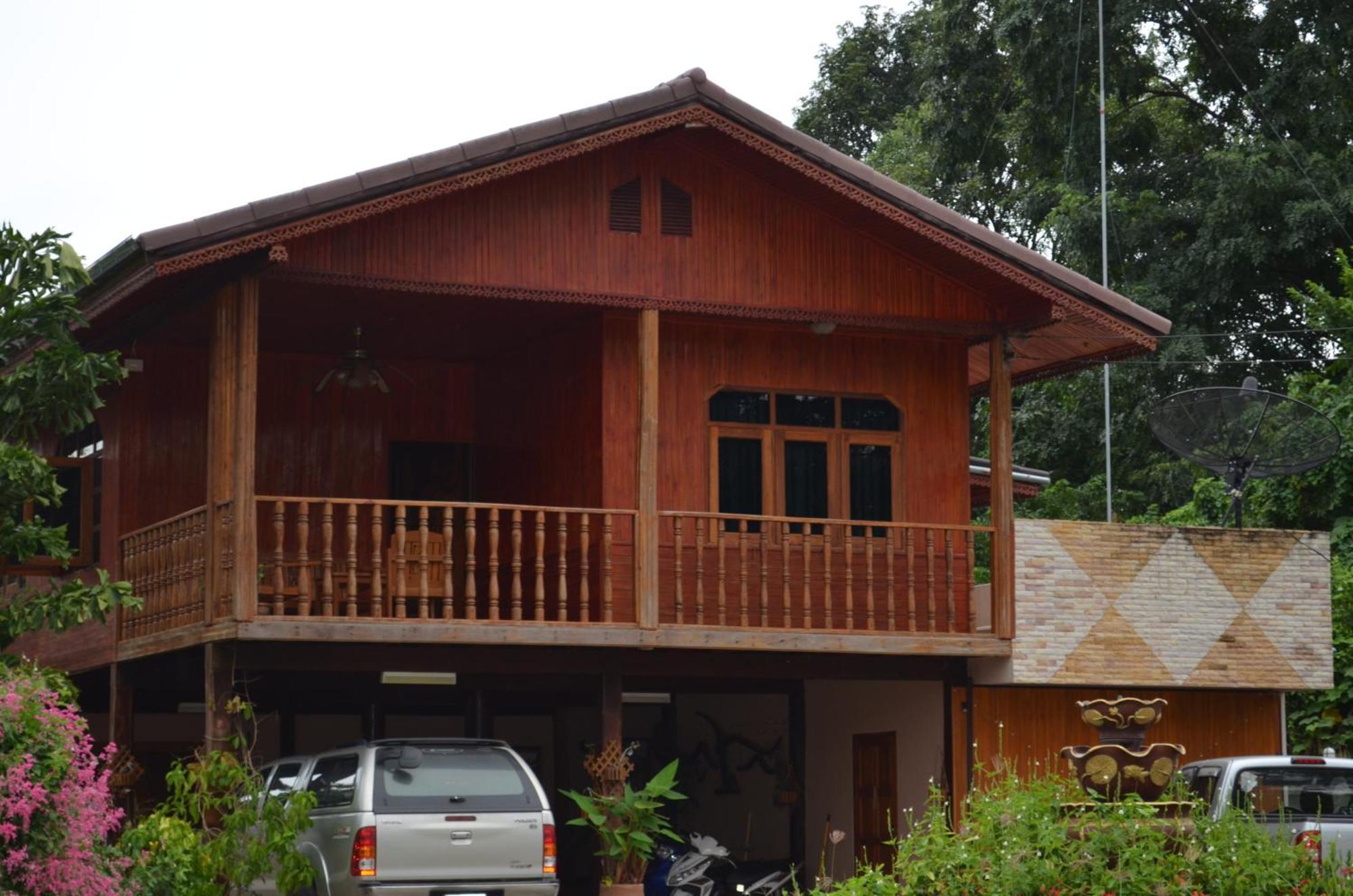 Home Stay Stc Bed And Breakfast 우돈타니 외부 사진