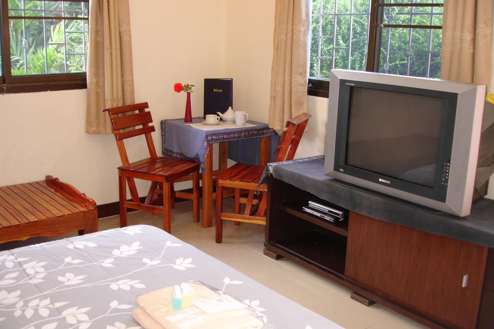 Home Stay Stc Bed And Breakfast 우돈타니 외부 사진