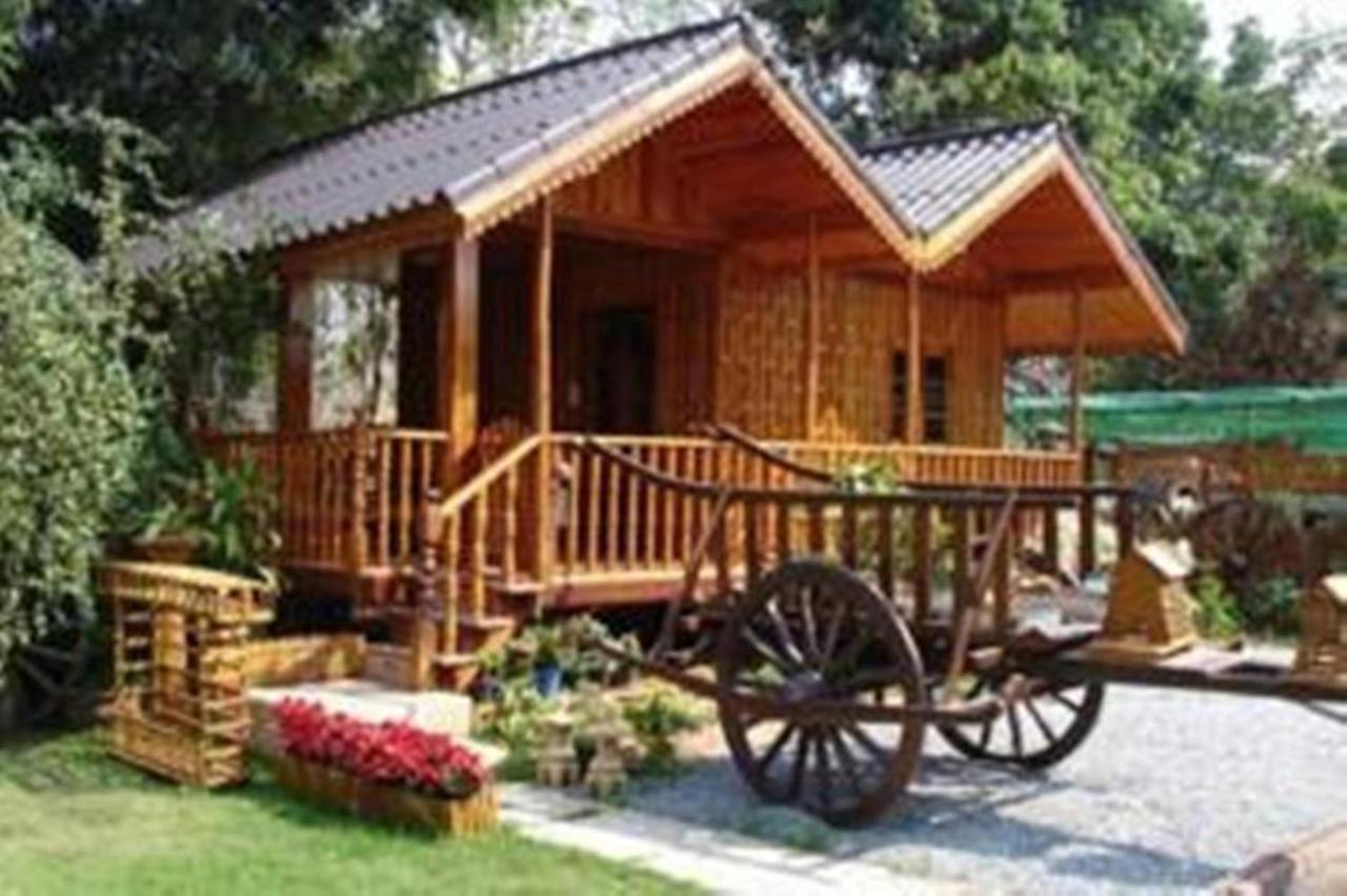 Home Stay Stc Bed And Breakfast 우돈타니 외부 사진